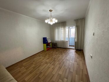 продам малосемейку: 1 комната, 33 м², 105 серия, 2 этаж, Косметический ремонт