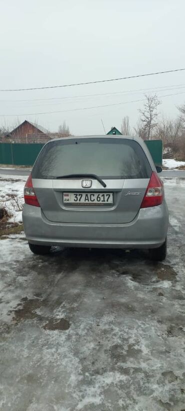 Honda: Honda Jazz: 2005 г., 1.3 л, Механика, Бензин, Хэтчбэк