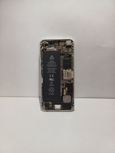 Telefon plataları: IPhone 5 16GB (işləyib-işləmədiyini bilmirəm) Ekran yoxdur