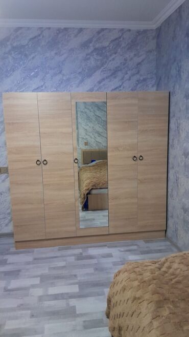 Dolablar: Yeni, Açılan, 5 qapı Düz dolab, Dolab-asılqan, Azərbaycan