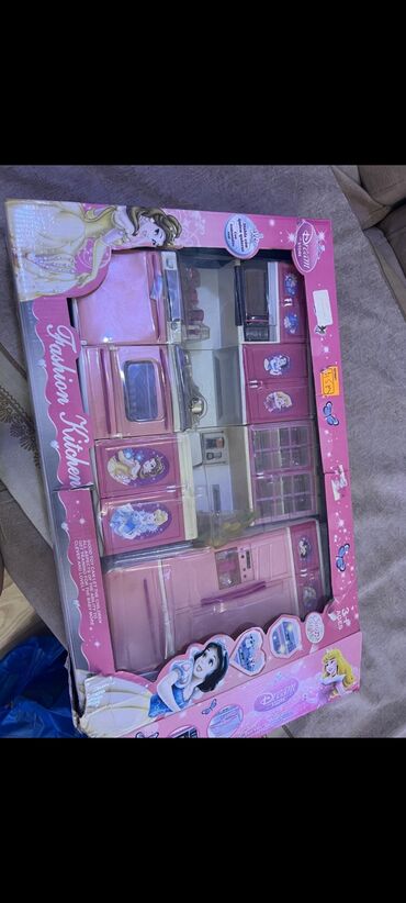 домик для кукол: Uşaq oyuncaqları dəsti 1) Fashion Kitchen – “Dream Store” temalı