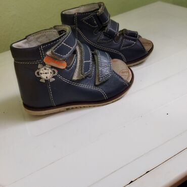heelys купить недорого: Детские ортопедические сандалии синего цвета, оснащенные тремя