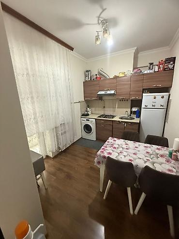 Mənzillər: 3 otaqlı, Yeni tikili, 75 kv. m — 5