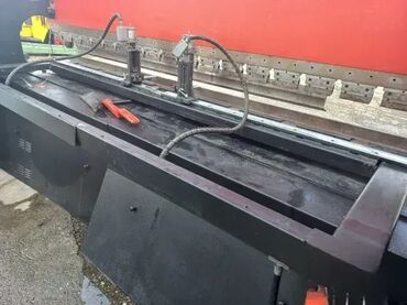 Ostali alati i mašine: Apkant presa Schiavi 4874-23 🛠️ Proizvođač: Amada 🏷️ Radna dužina — 4