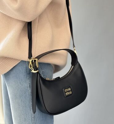 женские кожаные сумки бишкек: Сумка женская кожаная Miu miu, новая. 
Цена: 5200сом