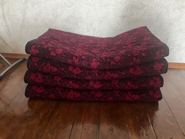 тошок кызга сеп: Төшөк Колдонулган, Жер төшөк, түсү - Кызыл, Өзү алып кетүү