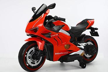 obuca bata sandale: Motor Ducati V4 12V – crveni (Brend: Simple) Realističan motocikl za — 1