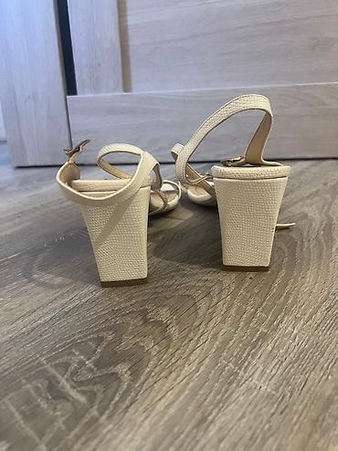 Basanoşka və səndəllər: Elle, Ölçü: 40, rəng - Ağ, İşlənmiş — 2