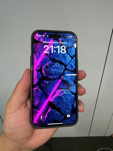 Apple iPhone: IPhone 15, Б/у, 128 ГБ, Alpine Green, Зарядное устройство, Чехол, Кабель, 90 %