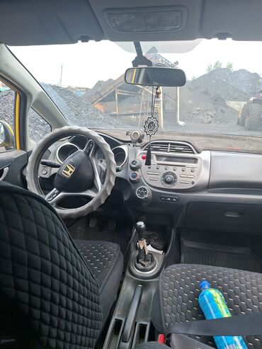 машина за 2000 долларов в бишкеке: Honda Jazz: 2009 г., 1.3 л, Механика, Бензин, Универсал