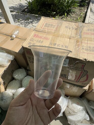 Другая посуда и кухонный инвентарь: Продам одноразовую посуду. ДЁШЕВО!!! Глубокие контейнеры с крышкой