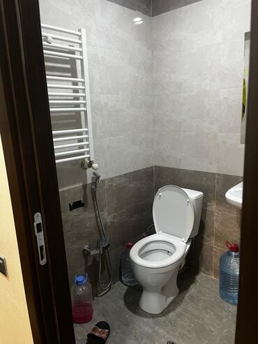 Uzunmüddətli kirayə mənzillər: Yasamal Mida Yasayis Kompleksinde 9/3 mertebesi 1 otag esyali menzil — 9