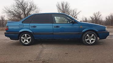 Volkswagen: Volkswagen Passat: 1992 г., 2 л, Механика, Бензин, Седан — 8