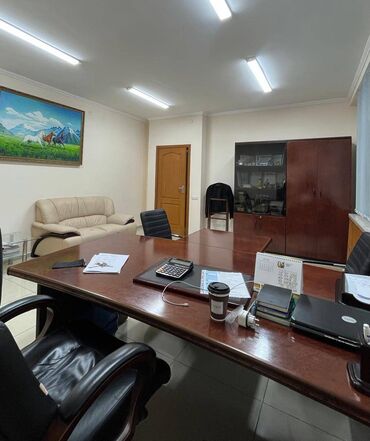 офис помещение: Продаю Офис 114 м², С ремонтом, С мебелью, Многоэтажное здание, 1 этаж