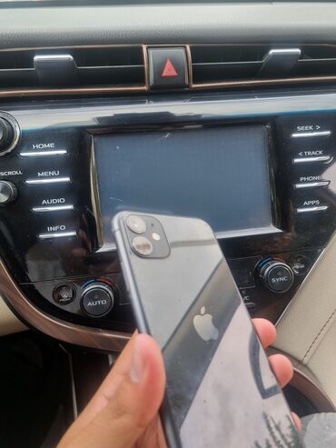 айфон 11 на запчасти: IPhone 11, Черный
