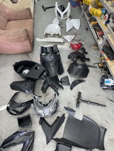 Мотозапчасти и аксессуары: Багажник — 29