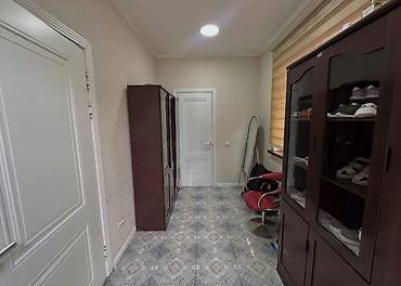 Продажа коттеджей и домов: Срочно продается двухэтажный дом с участком 5 соток, фактически 6, ж/м — 18