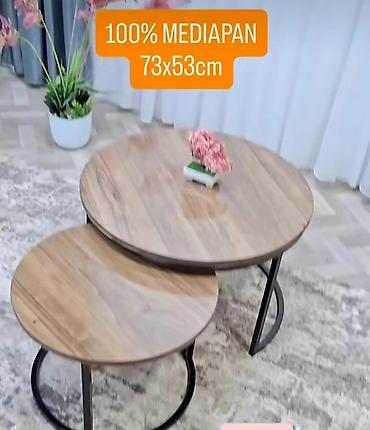 ormari: Set od dva okrugla klub stola modernog dizajna. - Materijal ploča — 1