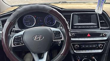 Hyundai Sonata: 2019 г., 2 л, Автомат, Бензин, Седан