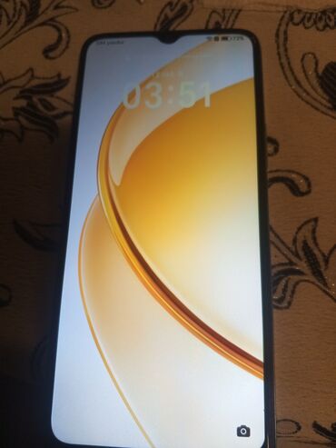 разбитый телефон fly: Smartfon – damcı formalı ön kamera kəsiyi və nazik çərçivəli böyük