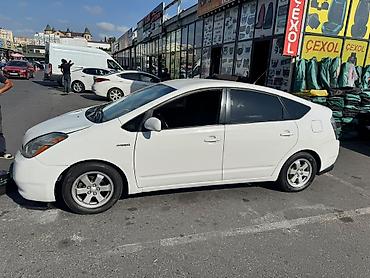 Toyota: Gundelik icare salam diqqetnen oxuyun sora elaqe saxlayin 20 manat — 3