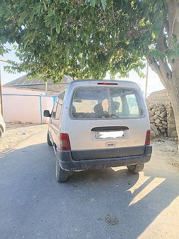 Peugeot Partner: 1.8 l | 2000 il 200000 km Van/Minivan