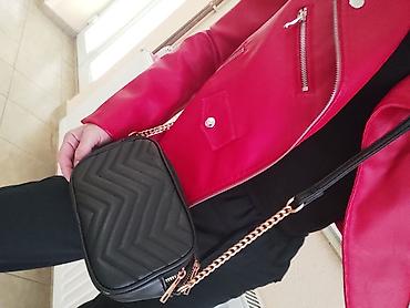 michael kors torbice: Crna ženska crossbody torbica sa štepom u obliku cik-cak (chevron) — 4