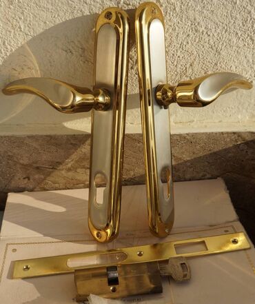 Qapı dəstəkləri: Qapı dəstəyi-kilidi içliyi Təzə vəziyyətdə “Doğanlar” brendinin qapı -da lalafo.az — 2 Qapı dəstəkləri: Qapı dəstəyi-kilidi içliyi Təzə vəziyyətdə “Doğanlar” brendinin qapı — 2