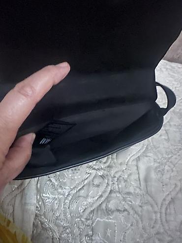 Çantalar: Qara çiyin çantası – yumşaq kvadrat kapitone dizayn - Rəng: Qara - — 5