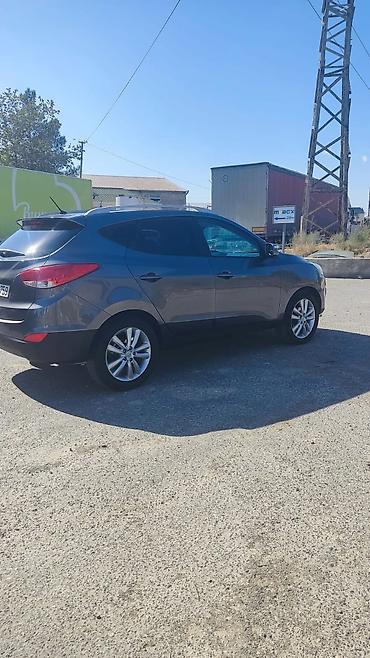 Hyundai: Hyundai ix35: 2 l | 2010 il Krossover — 11