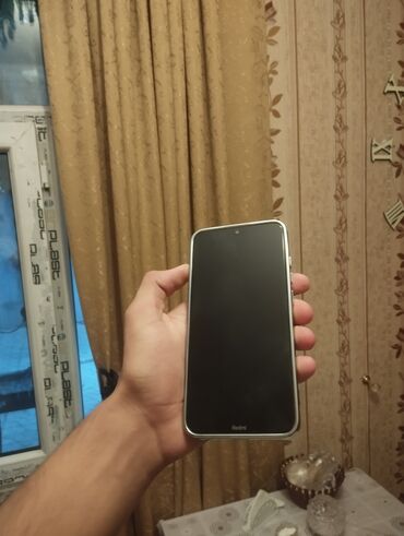bugda uyuden: Redmi 8, 64 ГБ, цвет - Синий, Отпечаток пальца