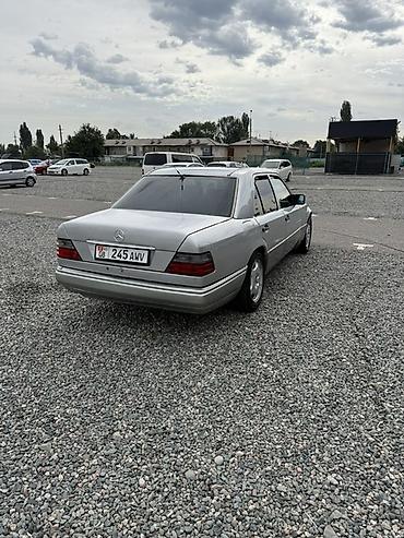 Mercedes-Benz W124: 1994 г., 2.2 л, Автомат, Бензин, Седан — 4