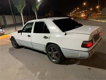 Mercedes-Benz: Mercedes-Benz E-Class: 1992 г., 2.2 л, Механика, Бензин, Седан