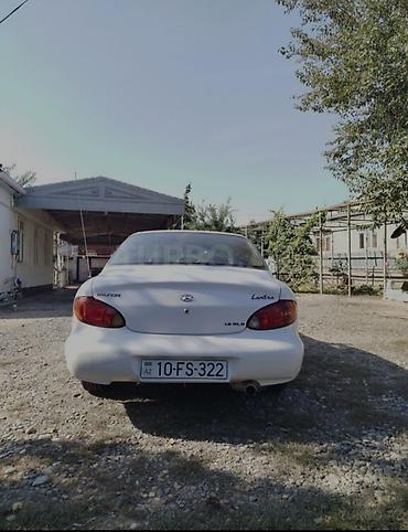 sprinter satisi: 5 700 AZN Hyundai Elantra, 2.0 L, 1998 il, 305 375 km Zəng et 5 700 ₼ — 2