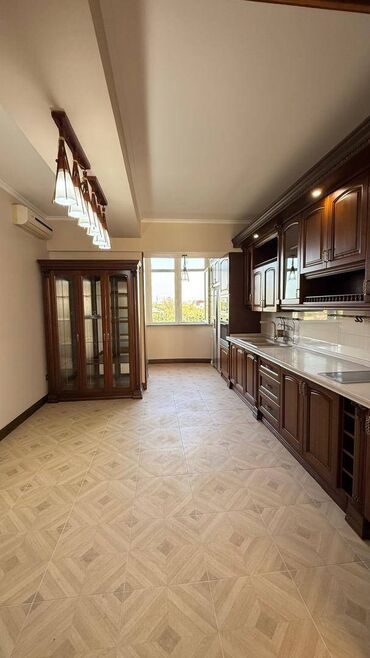 квартира долгосрочная ата тюрк: 5 и более комнат, 244 м², 5 этаж, Косметический ремонт