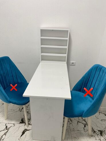 Salon masaları: İşlənmiş, Manikür üçün masa