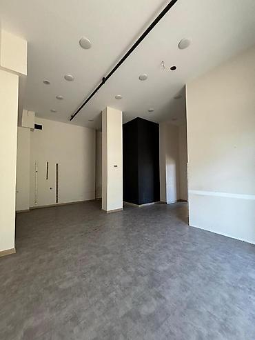 kirayə dukan: İcarəyə verilir obyekt 480 m², Ağ şəhər q. Daha 7 şəklə bax Agentlik — 9