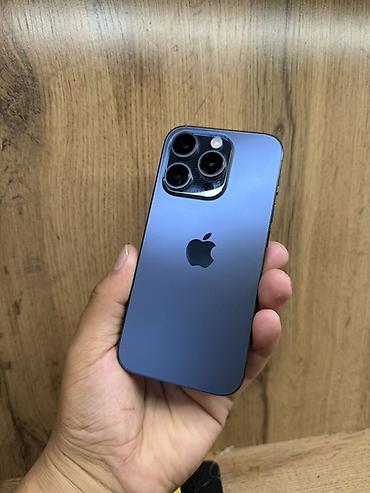 iphon 13: Apple iPhone 15 Pro, 128 ГБ. Смартфон в тёмно-синем цвете с плоскими — 1