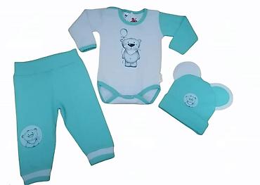 Kompleti: 3 delni kompletic Vel 56-62 dvobroj do 3 meseci 68 do 5 meseci 74 do 9 — 3