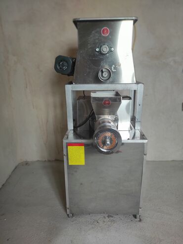 Другое оборудование для бизнеса: Продаётся машинка для изготовления макаронных изделий новый не — 11