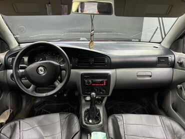 ешка немка: Skoda Octavia: 2001 г., 1.8 л, Механика, Бензин, Седан