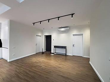 Yeni tikili: İcarəyə verilir 3 otaqlı yeni tikili 140 m², Ağ şəhər q. Kateqoriya — 18