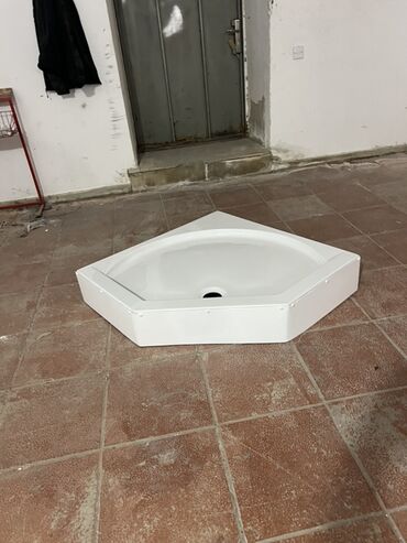 Duş poddonları: Künc duş ləyənləri – akril materialdan Məhsul təsviri: - Forma: künc — 9