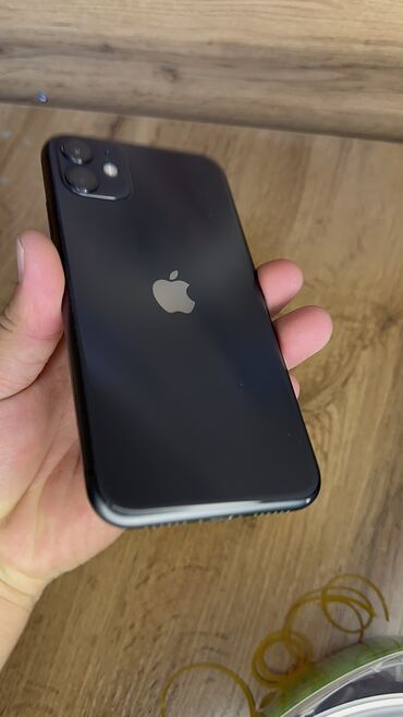 Apple iPhone: IPhone 11, Б/у, 128 ГБ, Защитное стекло, Чехол, 100 %
