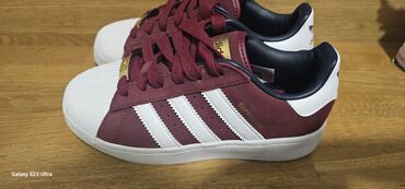Patike i sportska obuća: Adidas, 37.5, bоја - Crvena