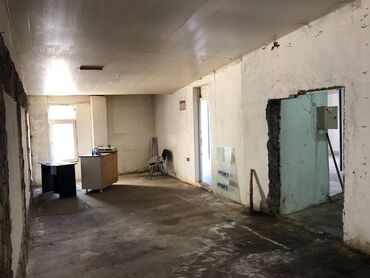 Digər kommersiya daşınmaz əmlakı: Obyekt Əhmədli qəsəbəsinin əsas yolun üzərində yerləşir. Qeyri-Yaşayış — 5