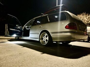 Mercedes-Benz E 270: 2.7 l. | 2001 έ. Πολυμορφικό