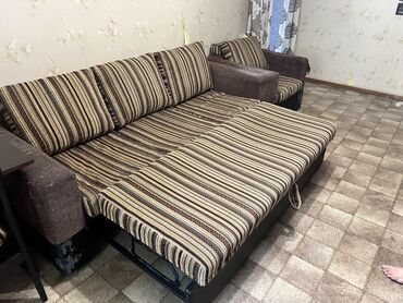 потерянные документы: Отдам диван и 2 кресла, самовывоз. Состояние: диван поцарапан котом
