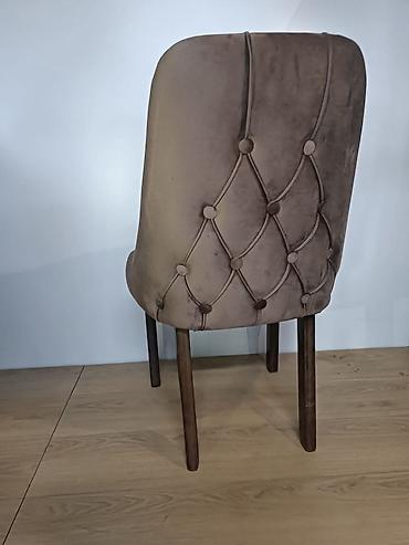 Stolice: Barska/klupska tapacirana stolica – elegantan model sa proštepom i — 4