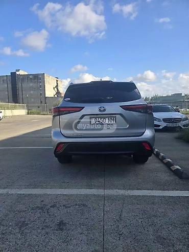 Унаа: Toyota Highlander: 2023 г., 2.5 л, Гибрид, Кроссовер — 2
